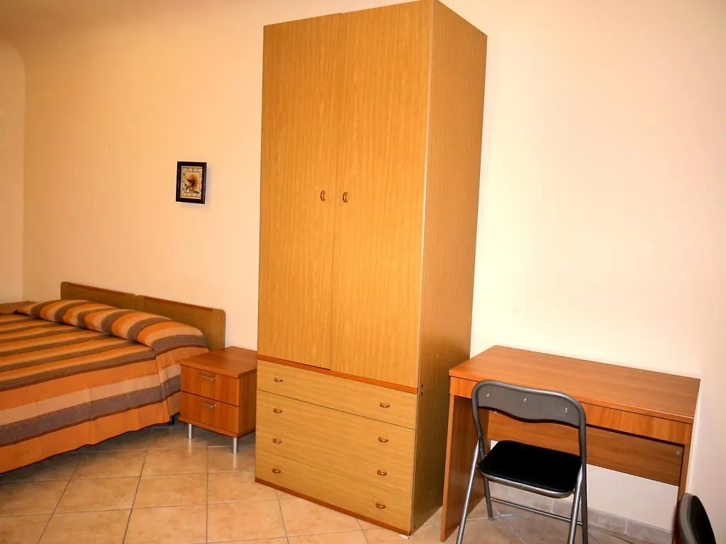 בית נופש הוילה סירקוזה Casa Vacanza Apollo